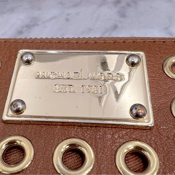 MICHAEL KORS Brown Leather Gold Grommet Large Zippered Wallet - Picture 12 of 16